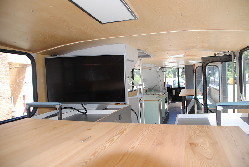 MAN Doppeldeckerbus mobiler Jugendtreff